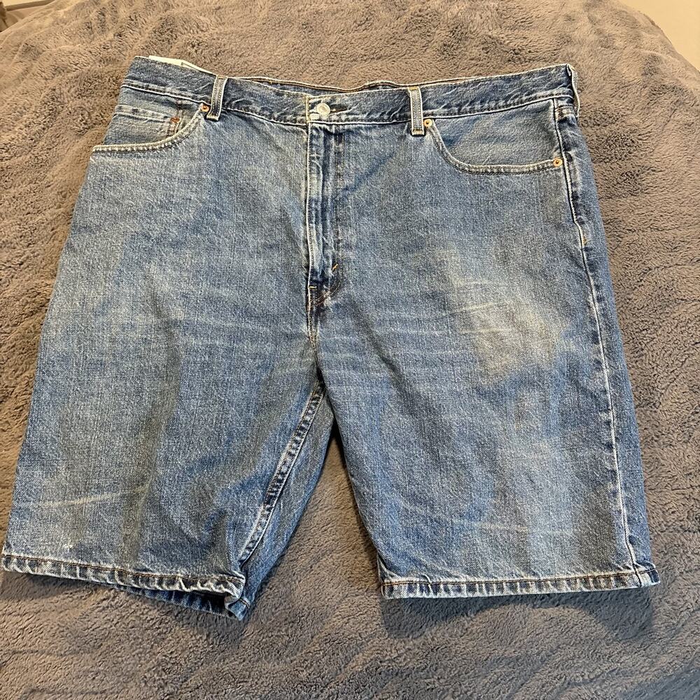 Levi's Men's 505 Regular Fit Denim Shorts Light Wash Summer Casual Size 42 - Picture 2 of 8